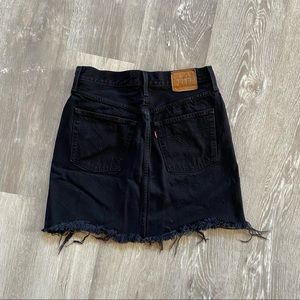 BRAND NEW Levi’s Black Denim Skirt